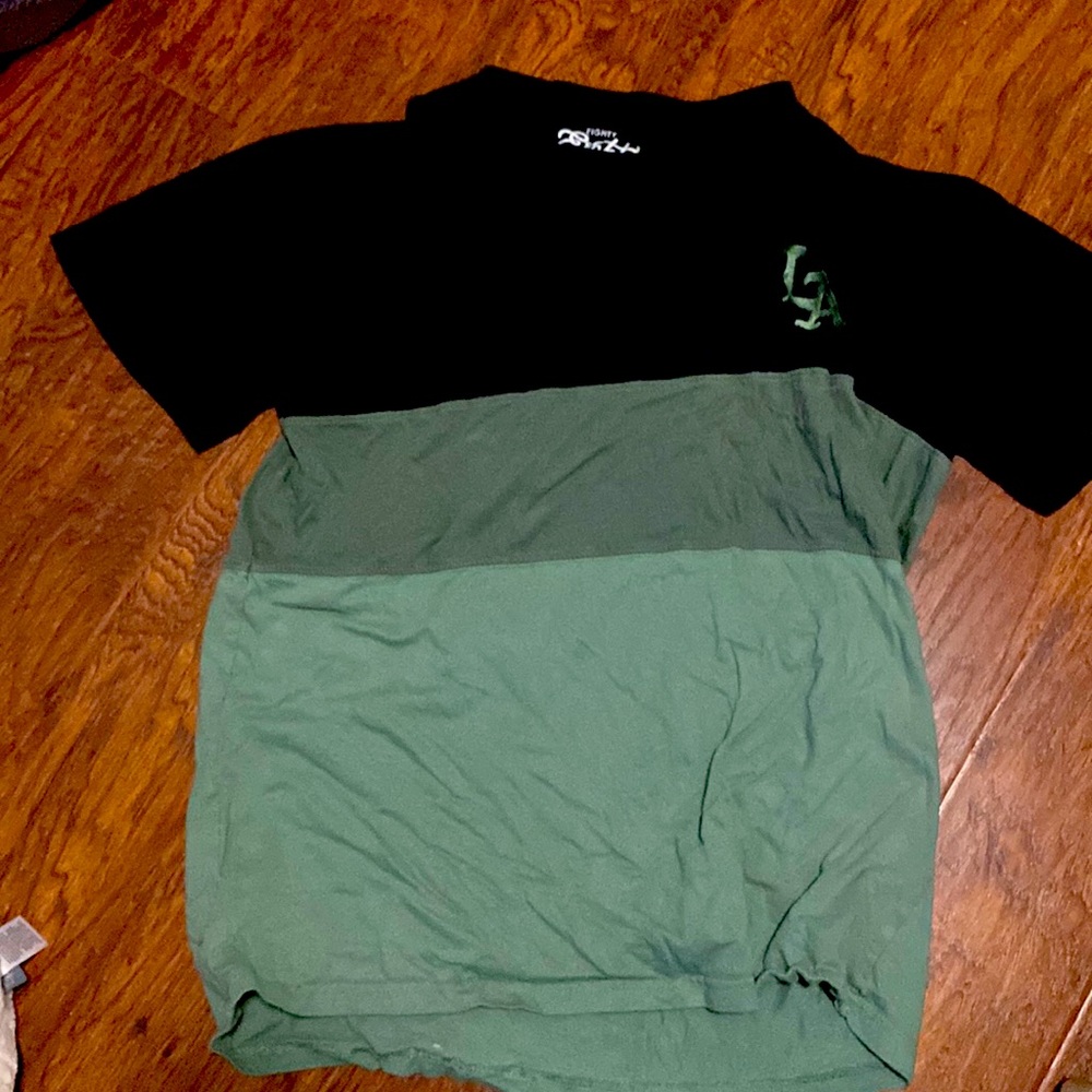 Tri-colored LA Embroidered T-shirt